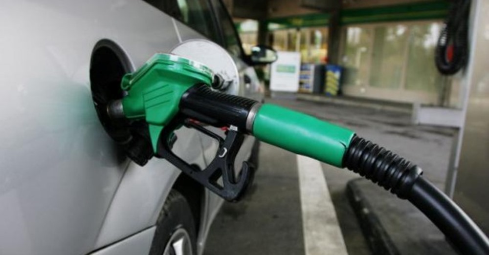 Ndryshon cmimi i karburanteve: Sa do shitet nafta, benzina dhe gazi